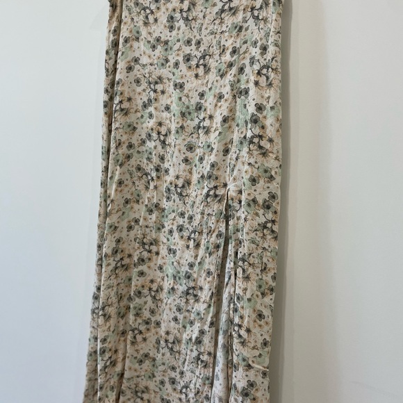 H&M Floral Skirt - Picture 6 of 6